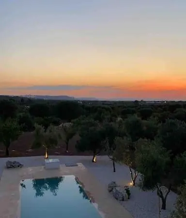 Splendida Con Piscina A 10 Minuti Dal Mare * Carovigno